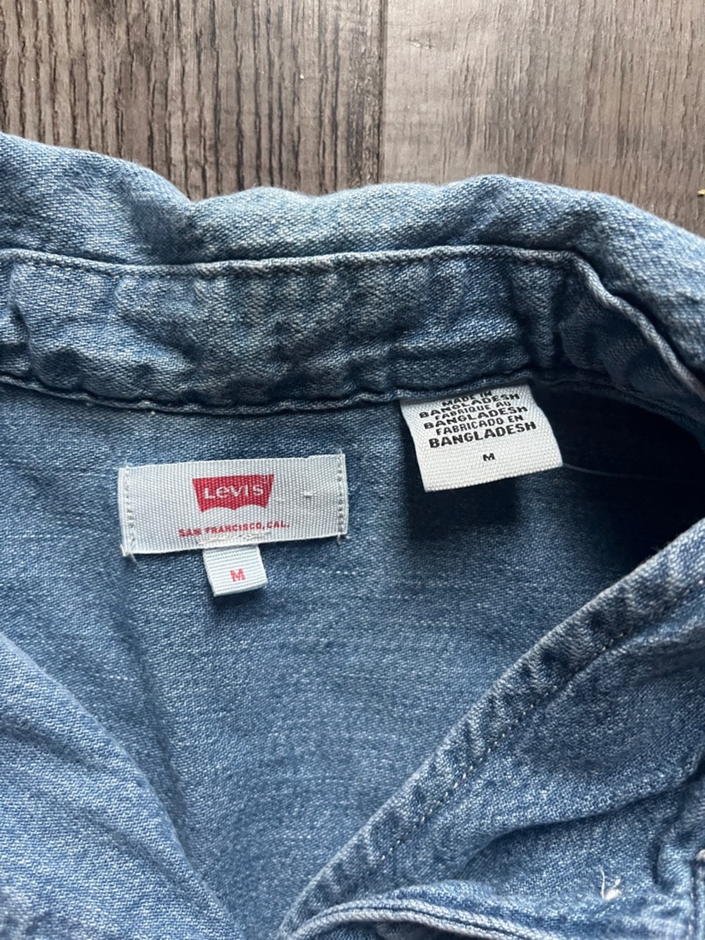 Levi's Denim Blue Sleeveless Denim Tie-Front Top - Picture 2 of 4